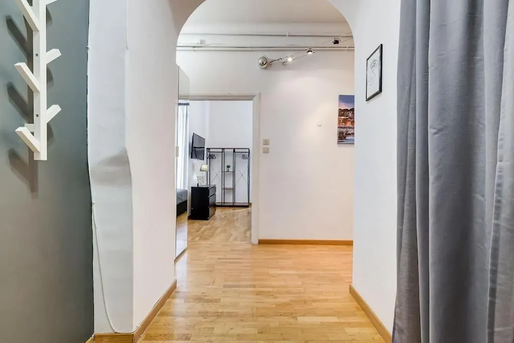 L&L Cozy 2-Bdr Apt In San Giovanni District Apartment Rome