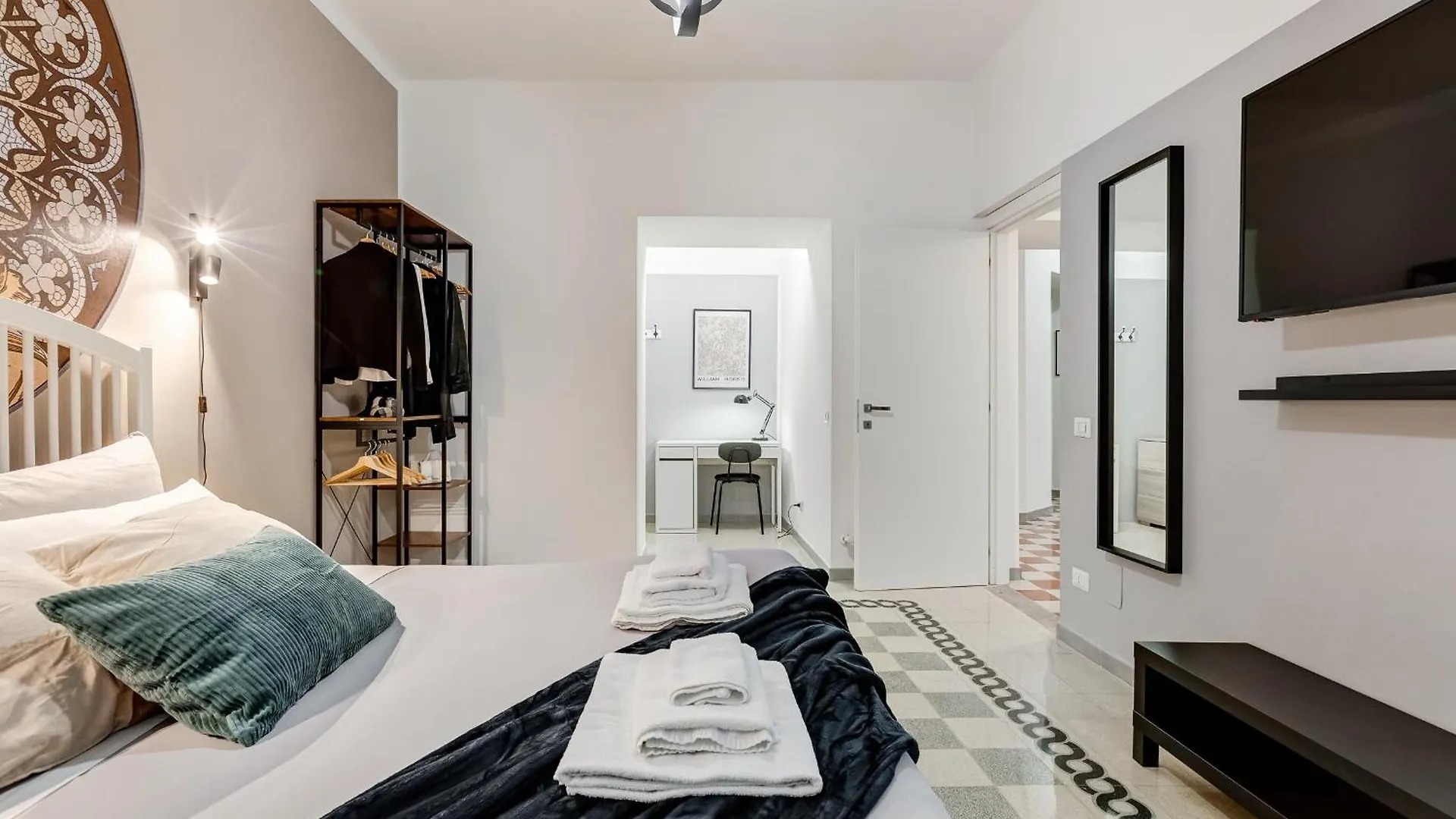 Apartment L&L Cozy 2-Bdr Apt In San Giovanni District Rome