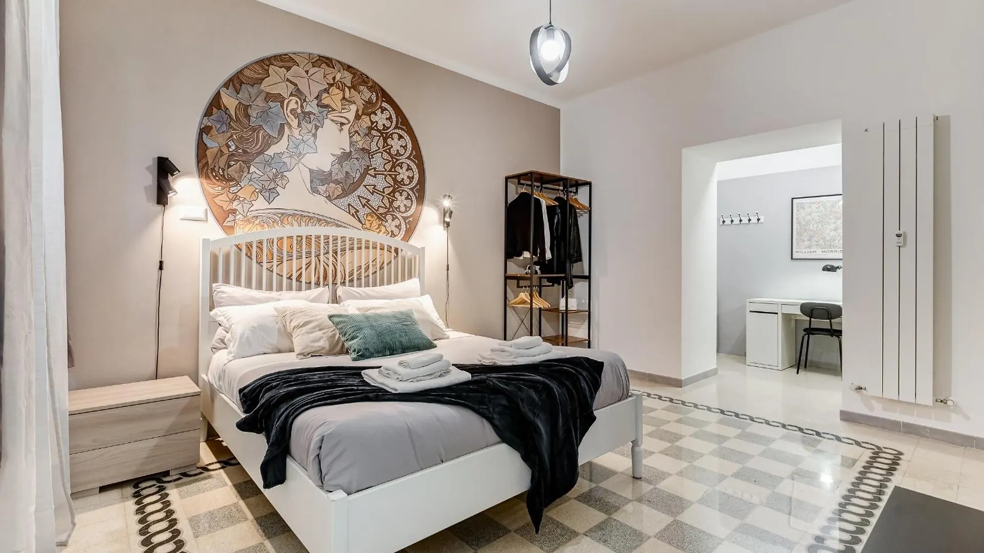 L&L Cozy 2-Bdr Apt In San Giovanni District Rome 0*,  Italy