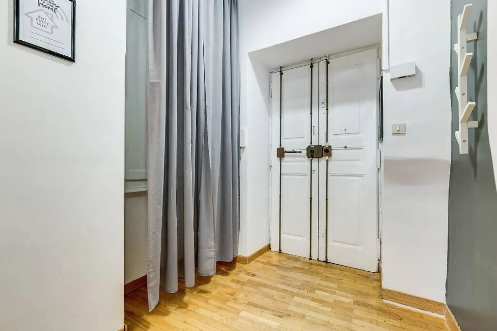 L&L Cozy 2-Bdr Apt In San Giovanni District Rome Apartment