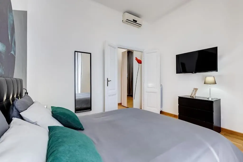 Apartment L&L Cozy 2-Bdr Apt In San Giovanni District Rome