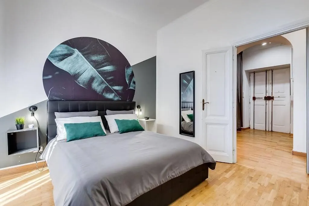 L&L Cozy 2-Bdr Apt In San Giovanni District Rome Apartment